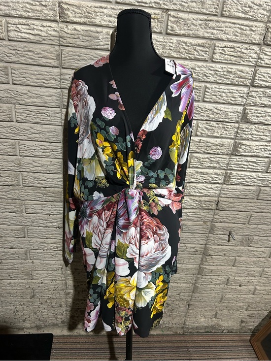 Express Pants - NWT Black Floral Tie-Waist Romper V-Neck Zipper Back Lined Size XL